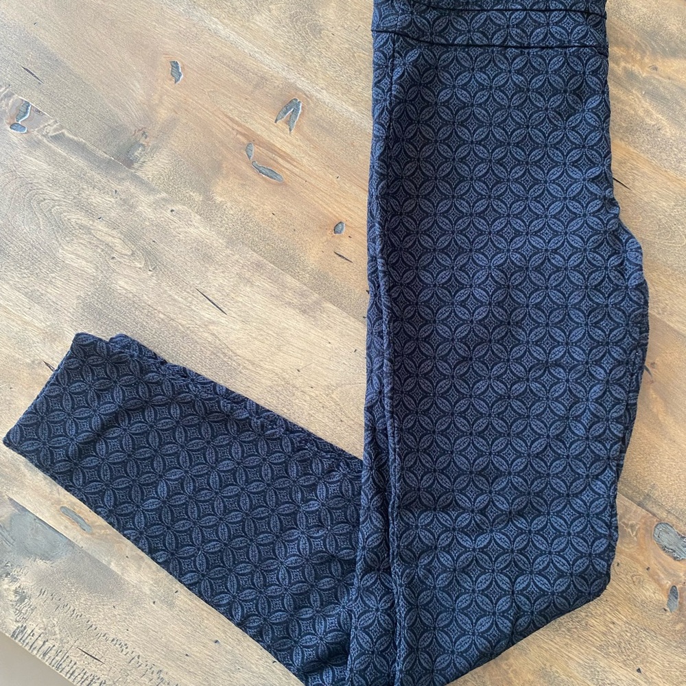 Navy Patterned Leggings
